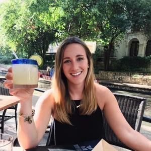 Meet your Posher, Caitlin